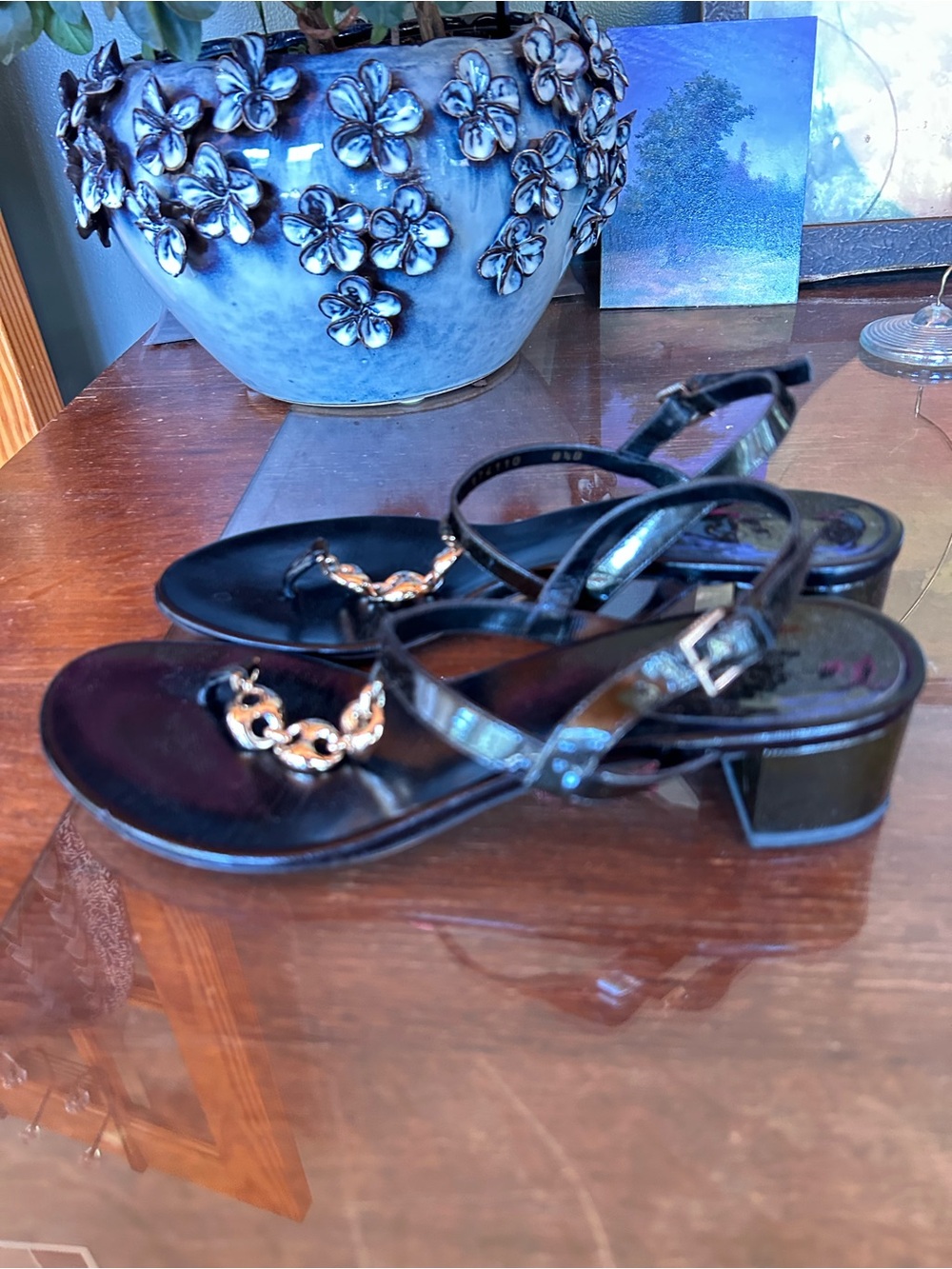 Gucci 8 1/2 Chained Patent Sandals - Picture 3 of 5